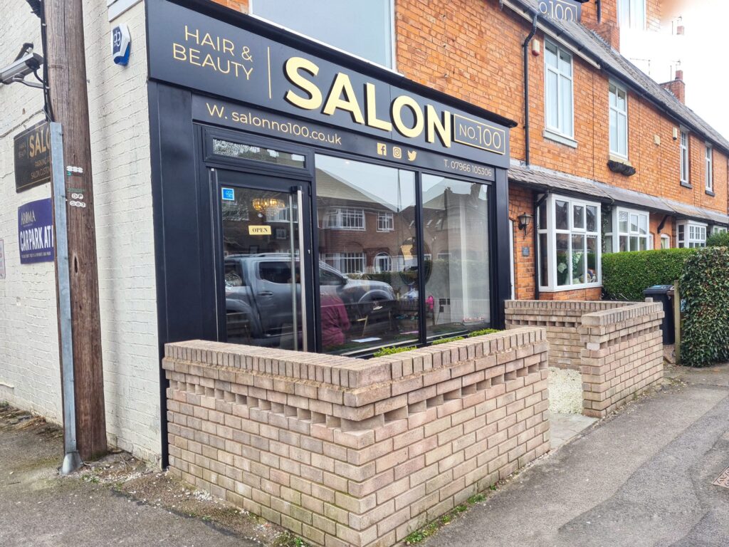 Salon 100 - Shop Front